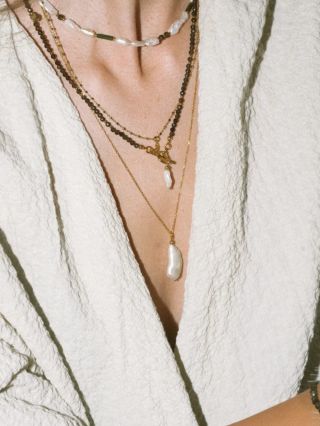 Vrstvěte ♥️ #Tereza_Cha_Jewellery #womanjewellery #delicatejewellery #layers #moreismore