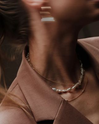 ✨ Tento víkend balím svůj malý zlatnický svět a mířím na @lemarketcz ✨ Přivezu oblíbené šperky, pár úplných novinek a i...